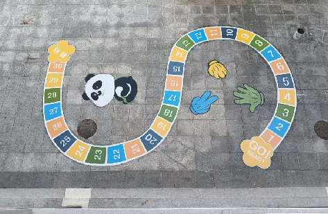 沐川地面游戏彩绘